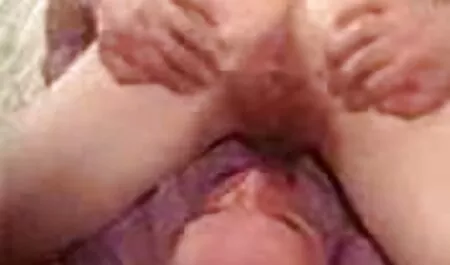 Čovjek gricka filmeporno cu araboaice svoj debeli penis strašan mulat