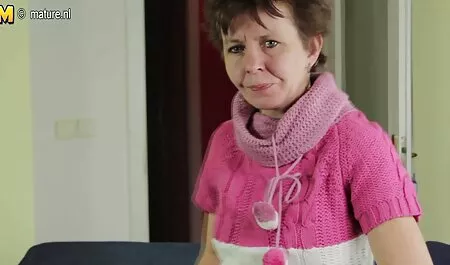 Mlada, preplanula brineta voli masturbirati filmeporno video