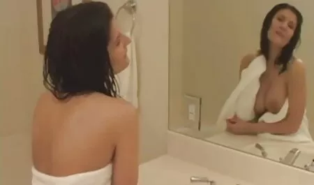 Ljepotica Lisa filme porno grati Enn zajebava se s Chefom, za više zadovoljstva tajnica je pooštrena