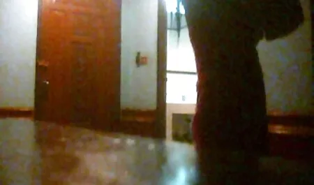Muškarac je kruto lizao plavušu i stavio filmeporno sex je na kolac