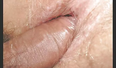 Mladi momak jebava svoju seksi djevojku filmeporno hamster na krevetu