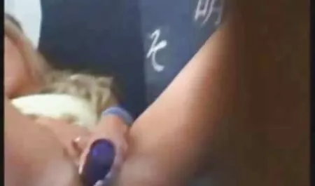 Brineta filme porno 10 usisava tipa u taksiju