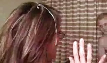 Gusta ebanovina Ayana Angel zajebava se u vrtu sa zgodnim film porno anl muškarcem