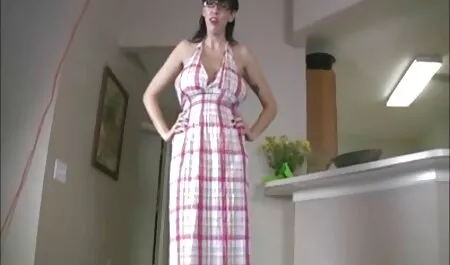 Strastvena Jessica filmeporno xxxl Drake voli kicoše