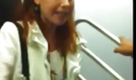 Jebena brineta s rakom i dovršila guzu filmeporno sex