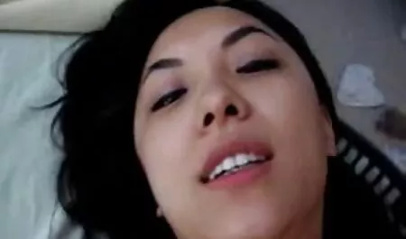 Preplanule seksi lezbijke Lilly Banks i Sara Luvv filmeporno gratis nježno ih miluju