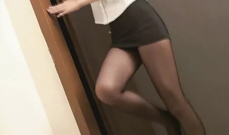 Lijepa Alice miluje svoju pičku filmeporno gratis