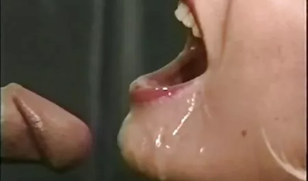 Veliki filmeporno 18 brat špijunira i snima na kameru kako mu je sestra sjebana