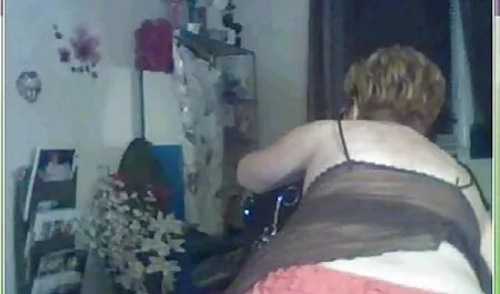 Crnac filmeporno gratis online liže crvenokosu kuju ružičastu macu
