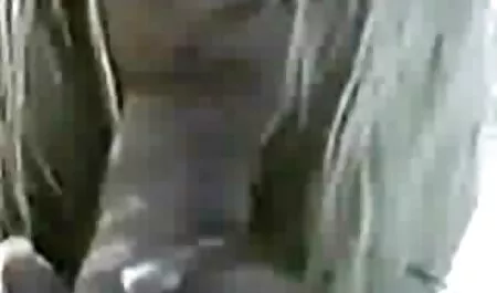 Crvenokosa ljepotica umjesto u pizzi uživa u kurac i filmeporno gratis jebe momka