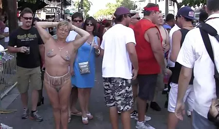 Tip filmeporno sex programera jebe prelijepu azijsku djevojku na poslu u uredu