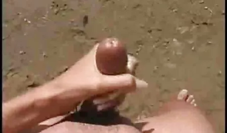 Crna kuja filme porno xnxxcom stenja od iscrpljenosti kad ju crnjaci žude