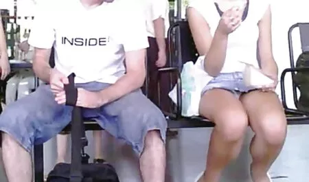Seksi beba u crnim gaćicama filmeporno cu mame vitrege masturbira njezinu pičku