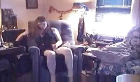 Nicola je imala dvije filmemporno lijepe djevojke