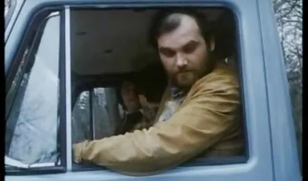 Dude liže anus mlade brinete i zajebava je u tijesnoj filmes de porno gratuito točki