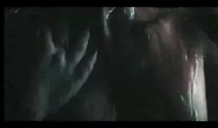 Vrlo lijepu crnku Marley Brinx dobiva jebeni crni filmeporno gratis muškarac