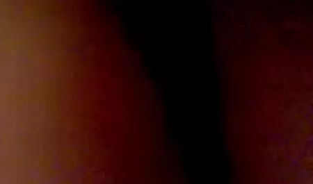 Jessica Lynn s prekrasnim grudima usisava kurac na stepenicama filmeporno 18