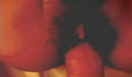 Moderna filme porno grati Catherine gurnula je svoju macu vibratorom