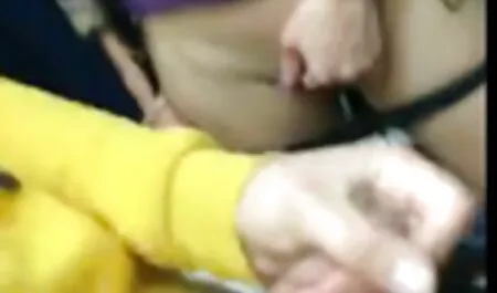 Vruća plavuša samo voli kad joj član film porno in 3 uđe u usta, ali posebno joj se sviđa kad je jebaju između sisa, teško je odoljeti i nemojte joj umetati kurac među velike sise, stisnuti ih i jebati