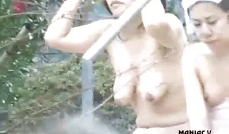 Mladu Britney jebeni je sivoplavi muškarac filmeporno cu travestiti