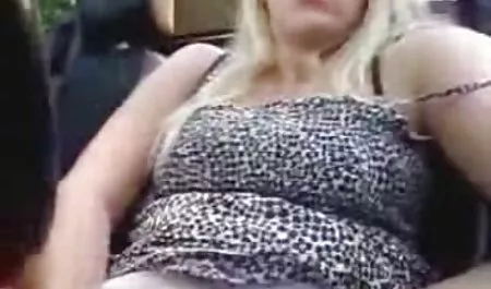 Zrela plavuša nogama napada filme porno grati svoj debeli kurac