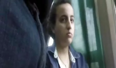 Dude je dao kuju filmeporno xxnx u usta i napunio je spermom