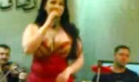 Brineta Darcia Lee vrti momka za filmeporno hamster nježni seks u rano jutro
